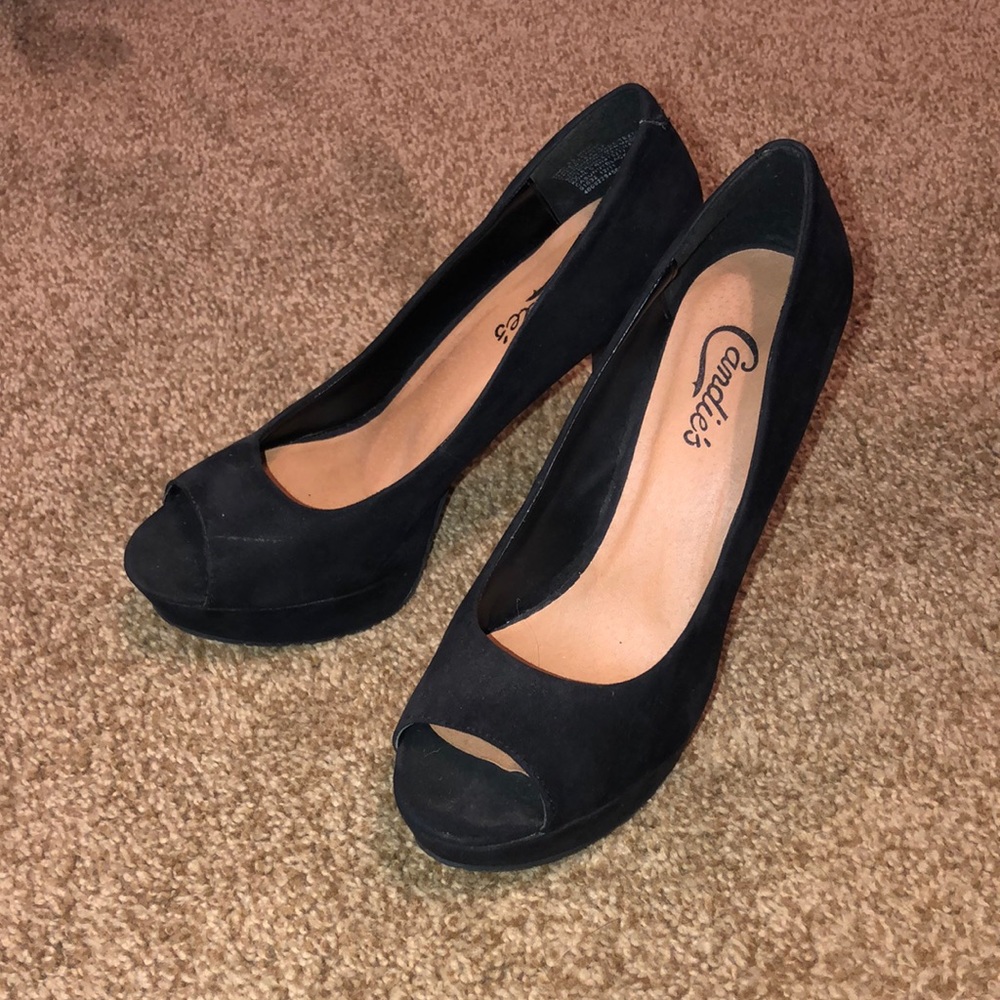 Black Candie’s Pumps